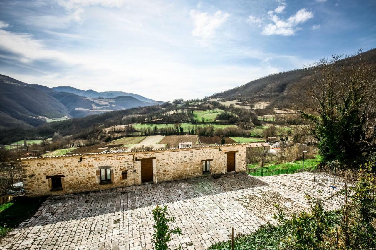 Ferienwohnung Le Aie Di Postignano Sellano Exterior foto